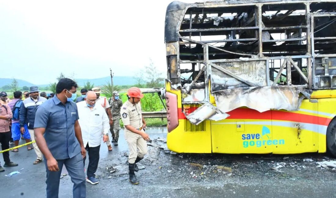 Hindistan’da korkunç otobüs kazası: Alevler içinde 20 can kaybı Andhra