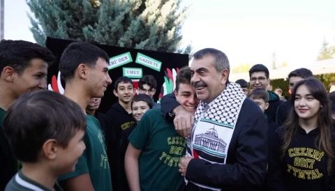 Eğitimde Dayanışma ve Gazze’ye Destek Mesajı Yusuf Tekin, eğitim alanındaki