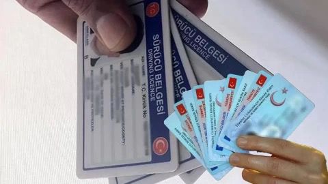 Eski tip ehliyet sahipleri için son gün geldi. 1 Kasım’dan