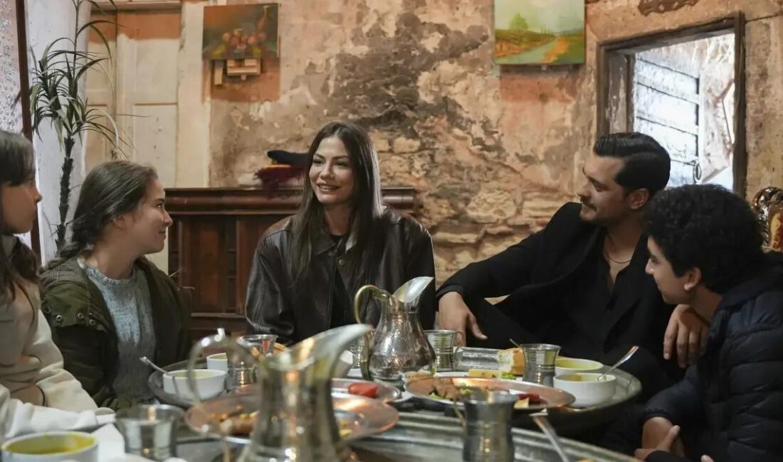 Kanal D ekranlarının fenomen dizisi “Eşref Rüya”, son bölümünde tüm