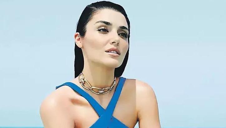 Oyuncu Hande Erçel, İngiliz futbol efsanesi David Beckham ile Katar