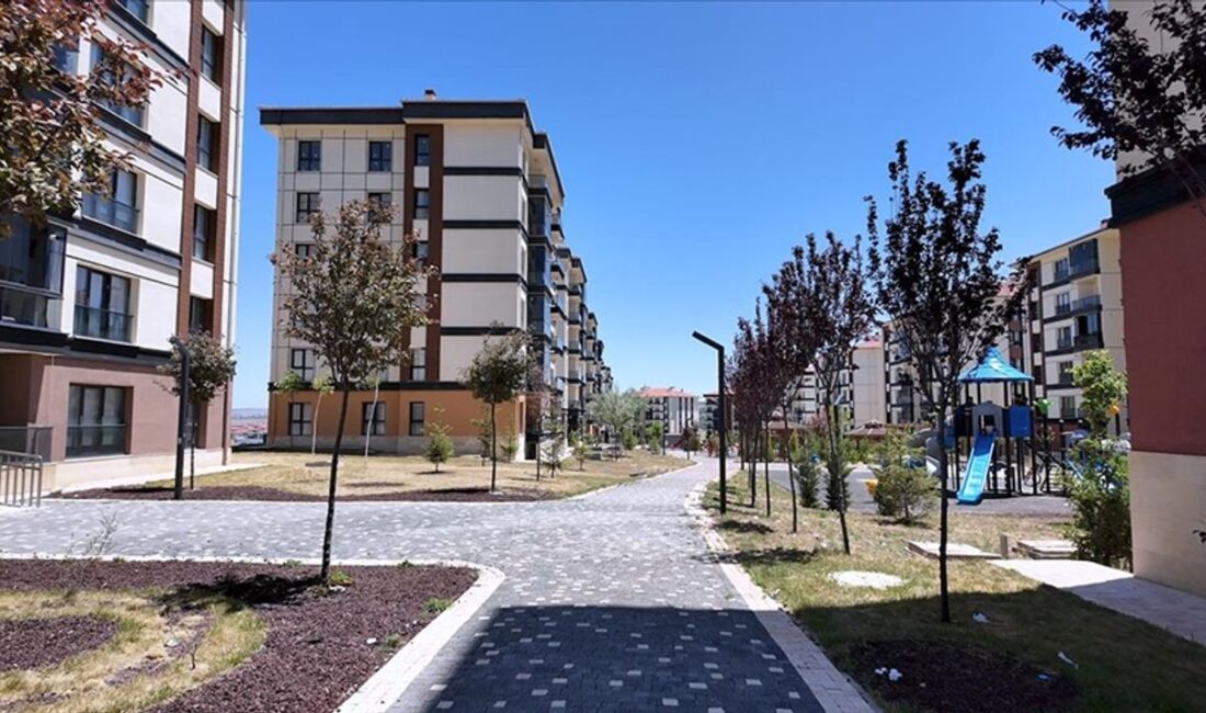 Toplu Konut İdaresi Başkanlığı (TOKİ) tarafından borcunu kapatarak tapusunu hemen