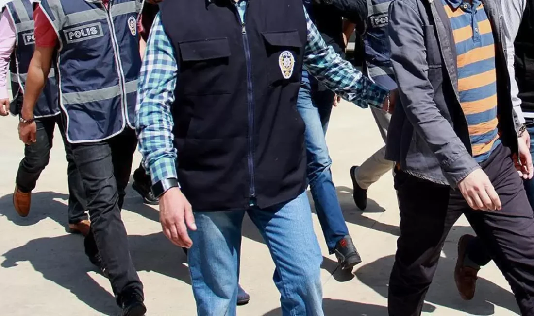 Terör, yağma ve hırsızlık suçlarından aranan firariler tespit edilerek gözaltına