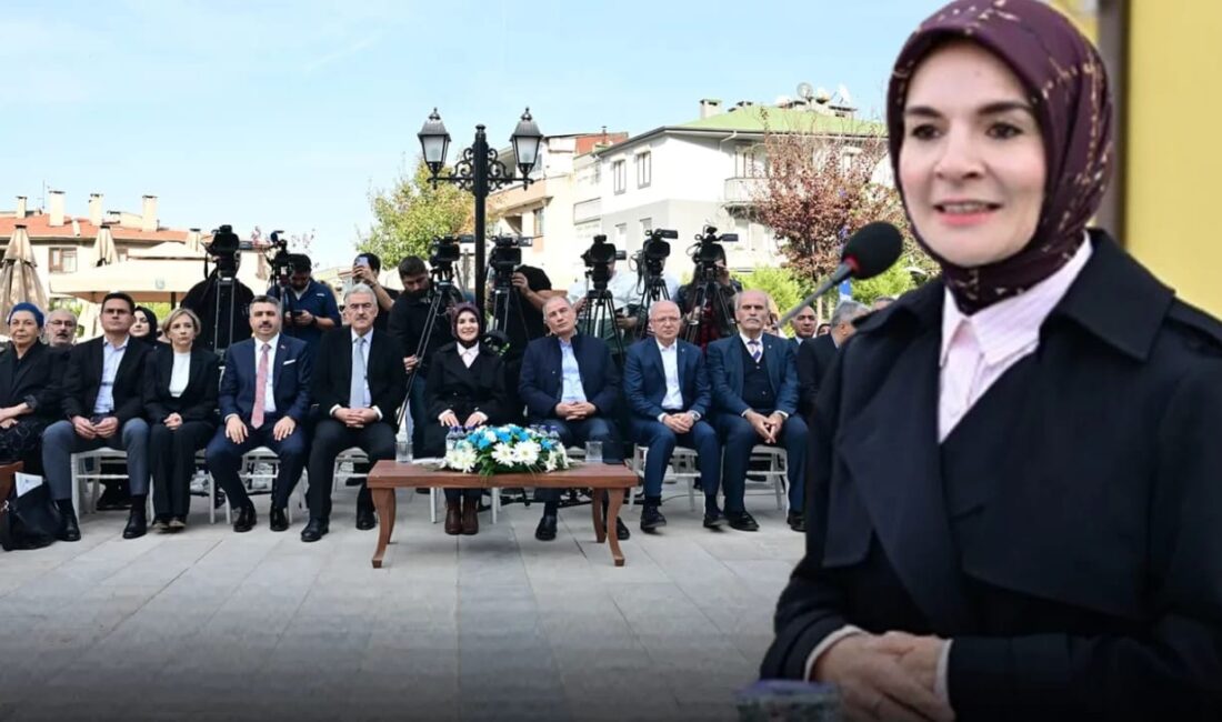 “Alev Alatlı için düzenlenen açılışta konuşan Mahinur Özdemir Göktaş, onun