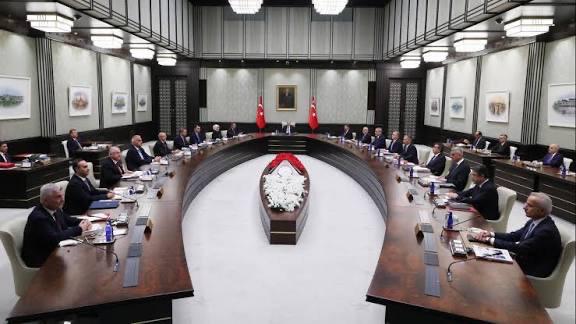 Cumhurbaşkanı Erdoğan başkanlığındaki Kabine bugün bir araya gelecek. Toplantıda terörle