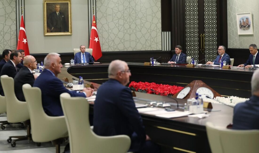 Cumhurbaşkanı Erdoğan başkanlığında gerçekleştirilecek kabine toplantısında terörle mücadele, Suriye ve