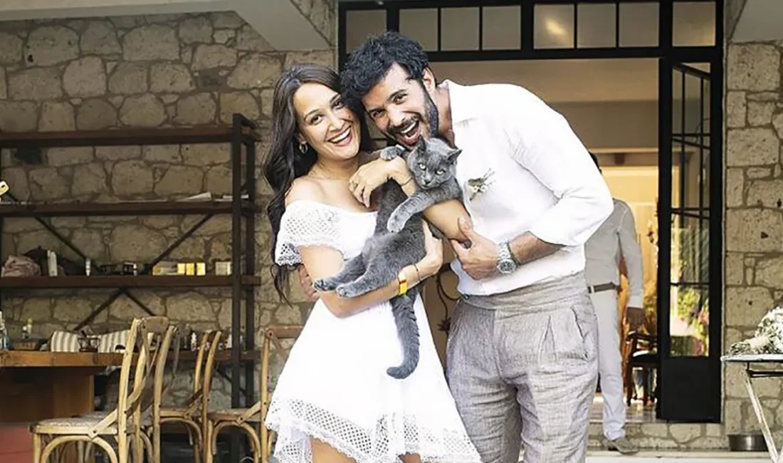 Oyuncu çift Barış Arduç ile Gupse Özay, Abu Dabi seyahatinde