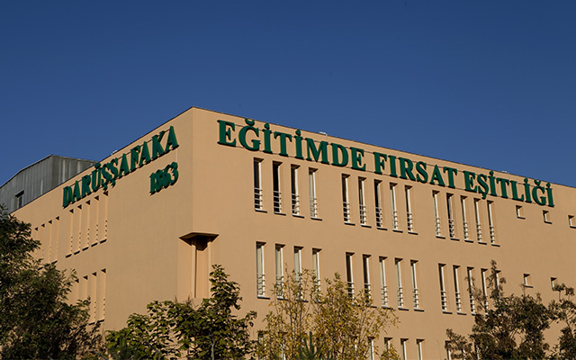 Başarılı öğrenciler tam burslu eğitim hakkı kazanacak.