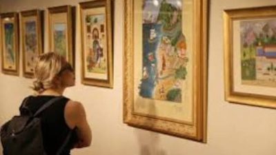 Geleneksel Türk sanatları İzmir’de sanatseverlerle buluştu.