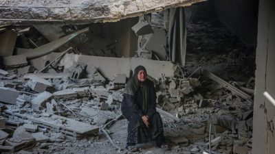 İsrail saldırılarının devam ettiği Gazze’de siviller temel ihtiyaçlara ulaşmakta büyük
