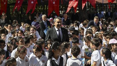 Türkiye genelinde milyonlarca öğrenci için ders zilinin susması ve yaz