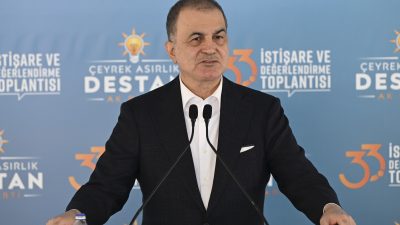 AK Parti Genel Başkan Yardımcısı ve Parti Sözcüsü Ömer Çelik,