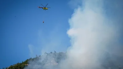 Türkiye'nin iki büyük şehri Bursa ve İzmir'den gelen orman yangını