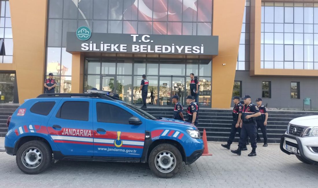 Mersin’in Silifke ilçesinde belediyeye yönelik düzenlenen rüşvet, ihaleye fesat karıştırma