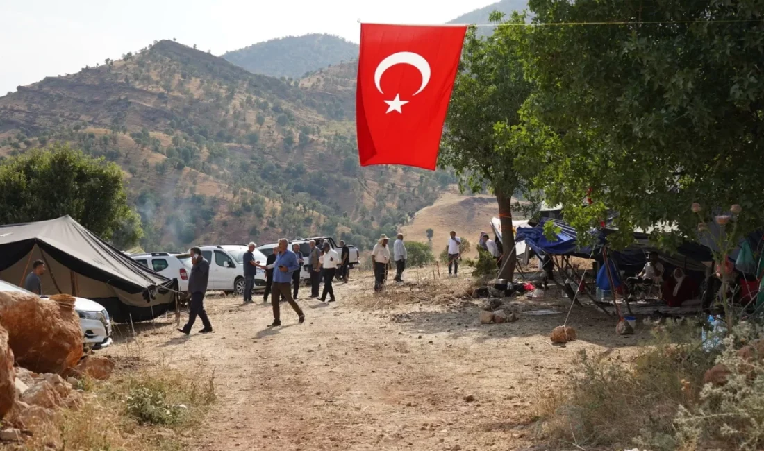 Güvenlik gerekçesiyle 1994 yılında boşaltılan Şırnak'ın Kuşkonar köyünde, tam 32
