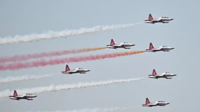 Türk Hava Kuvvetleri’nin dünyaca ünlü akrobasi timi Türk Yıldızları, Belçika’da