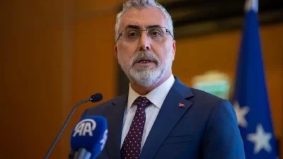 Çalışma ve Sosyal Güvenlik Bakanı Vedat Işıkhan, sosyal medya hesabı