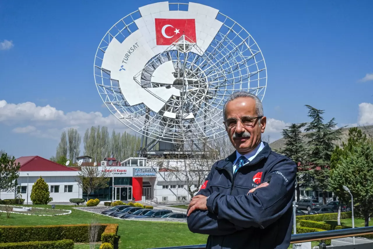 Ulaştırma ve Altyapı Bakanı Abdulkadir Uraloğlu, Türkiye’nin ilk yerli ve