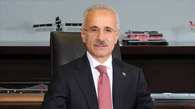 Ulaştırma ve Altyapı Bakanı Abdulkadir Uraloğlu, Türkiye'nin raylı sistemler alanındaki