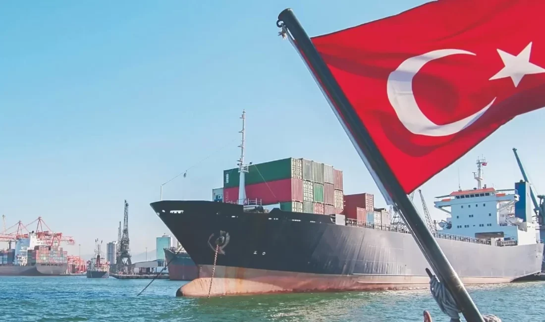 İstanbul Tersane İstanbul’da düzenlenen 5. Türkiye Denizcilik Zirvesi'nin ödül töreni