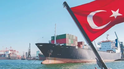 İstanbul Tersane İstanbul’da düzenlenen 5. Türkiye Denizcilik Zirvesi'nin ödül töreni