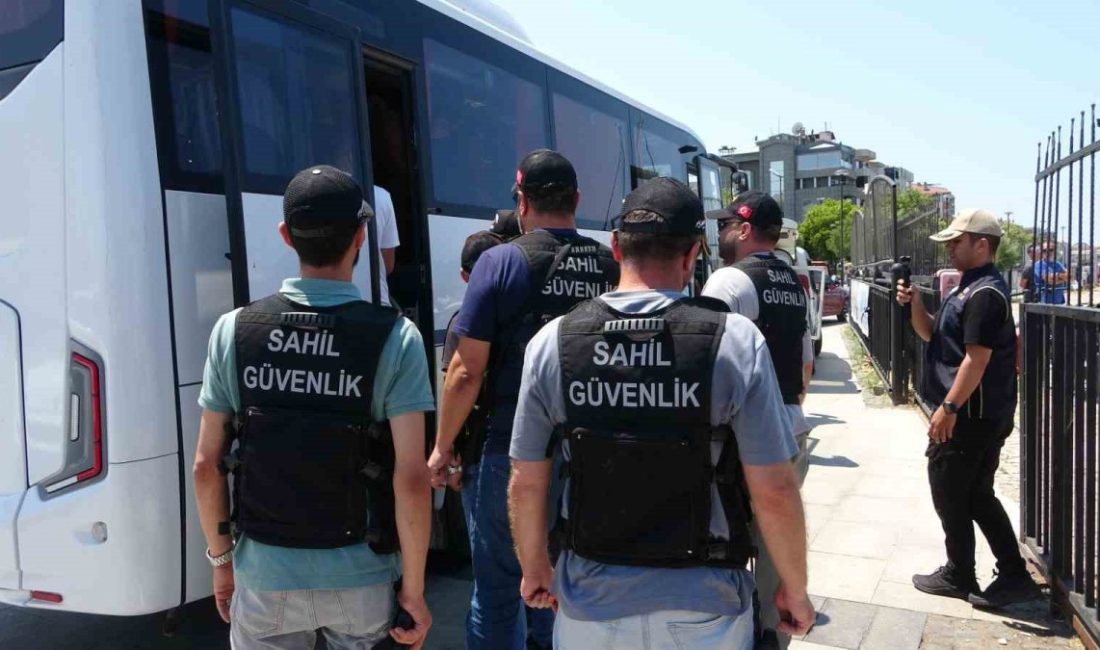 Çanakkale'nin Gökçeada ilçesinde yasa dışı yollarla yurt dışına çıkış hazırlığında