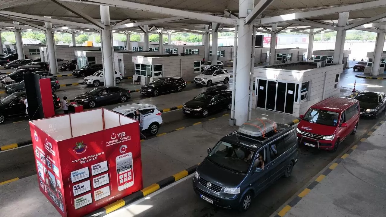 Avrupa'nın farklı ülkelerinden yıllık izinlerini ve yaz tatillerini geçirmek için