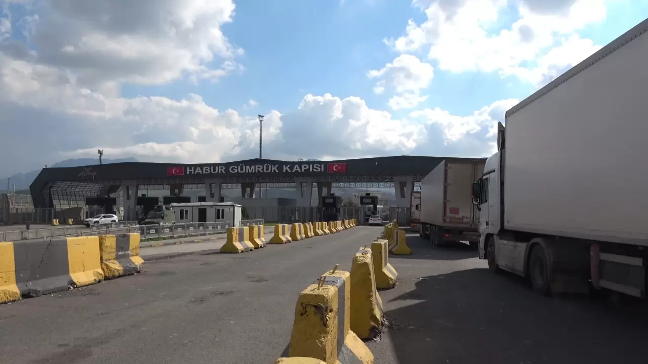 Türkiye'nin Irak'a açılan en büyük ticaret kapısı konumundaki Habur Sınır