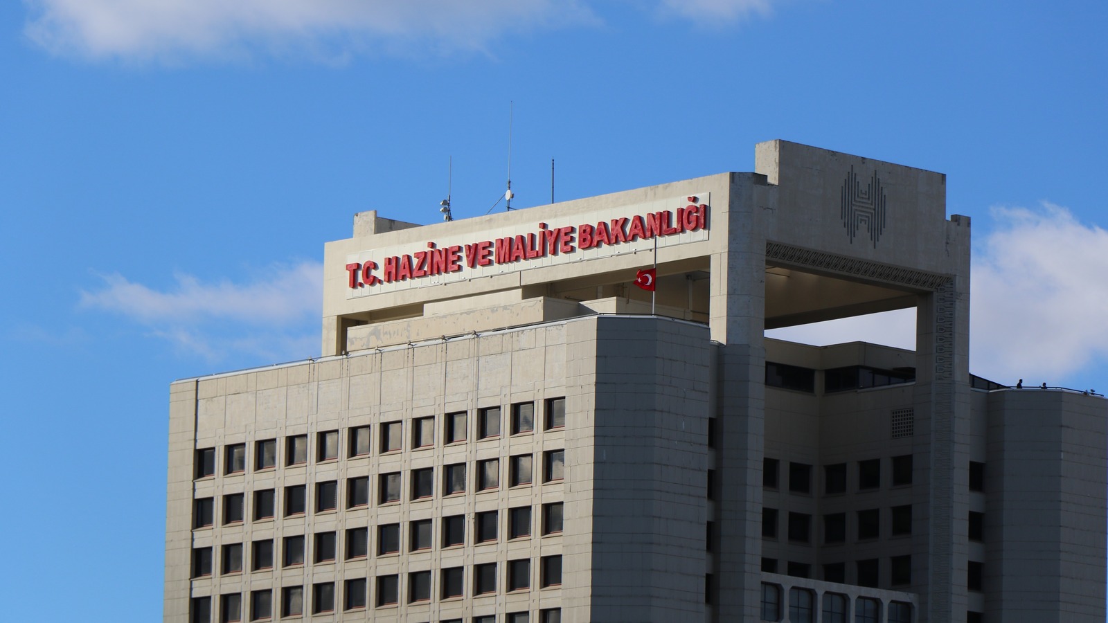 Hazine ve Maliye Bakanlığı koordinasyonunda titizlikle hazırlanan ve Türkiye'nin ekonomik