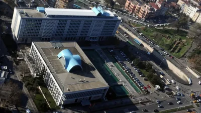 Şile 75. Yıl Ortaokulu’nda 43 öğrencinin İBB tarafından dağıtılan gıda