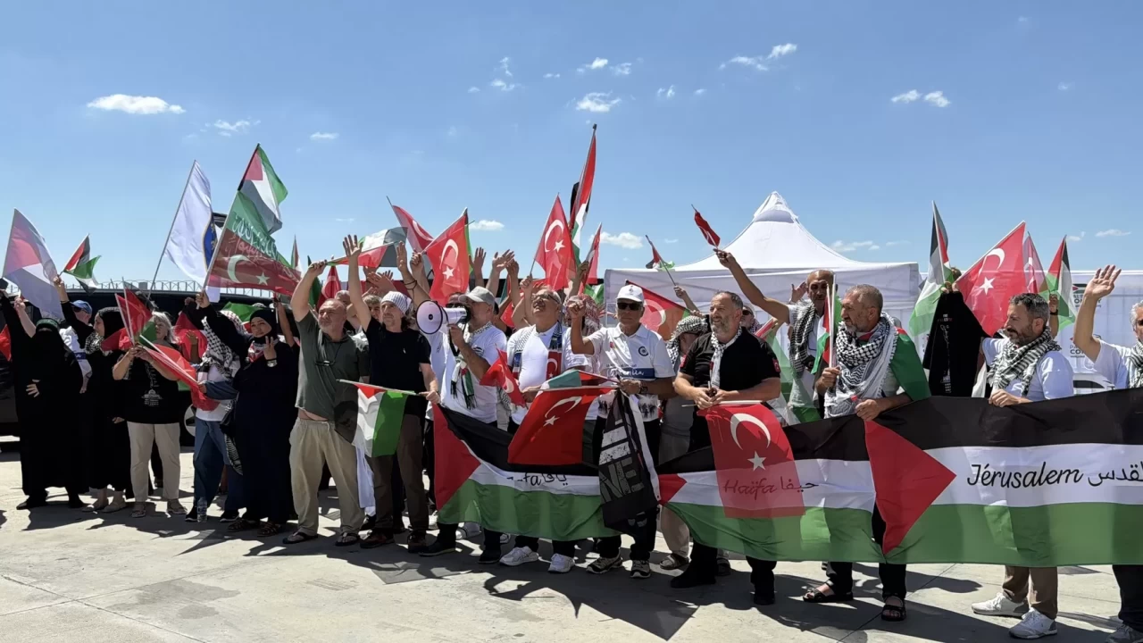 Bosna Hersek'in Srebrenitsa kentinden yola çıkan ve Avrupa'nın farklı ülkelerinden