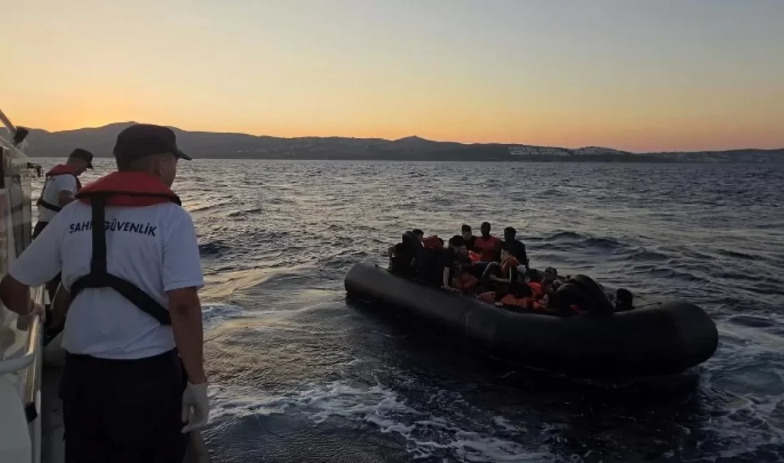 İzmir'in Seferihisar ve Çeşme ilçeleri açıklarında Sahil Güvenlik Komutanlığı ekiplerince