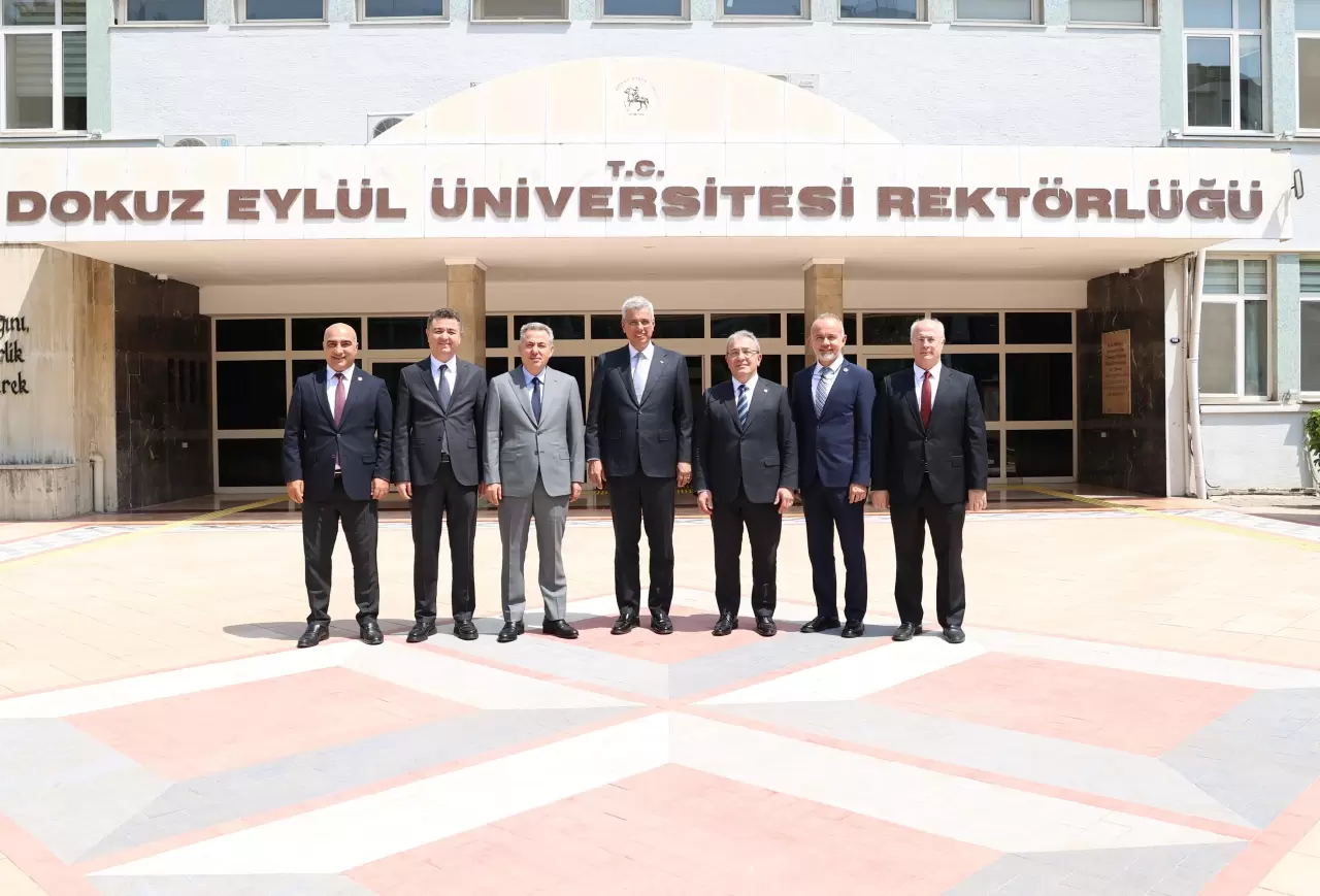 Sağlık Bakanı Kemal Memişoğlu, İzmir Biyotıp ve Genom Merkezi'ni (İBG)