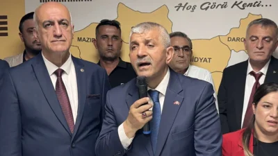 İzmir Mardinliler Federasyonu üyesi 278 kişi, düzenlenen törenle MHP'ye katılarak