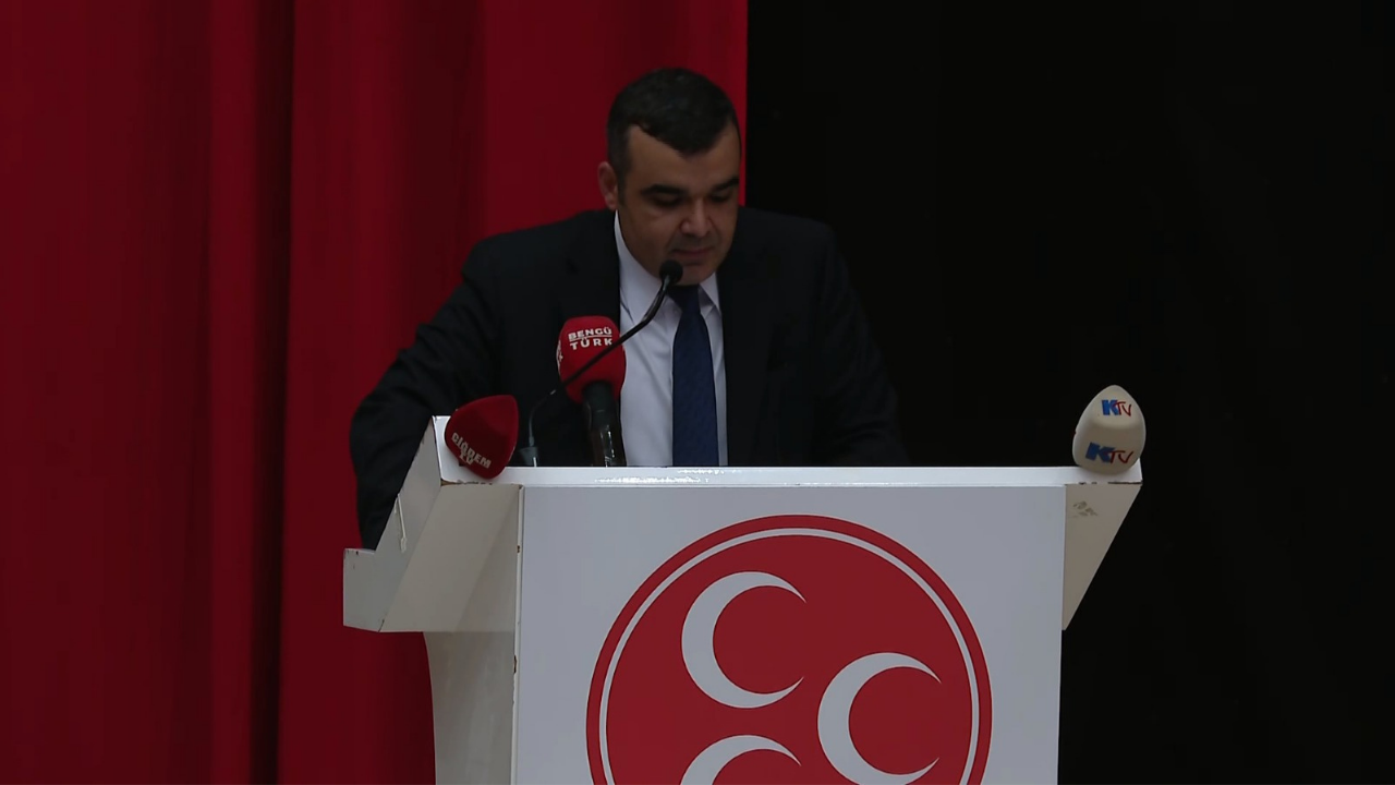 MHP Kırşehir İl Kongresi’nde konuşan MHP MYK Üyesi Oğuzhan Çakır,