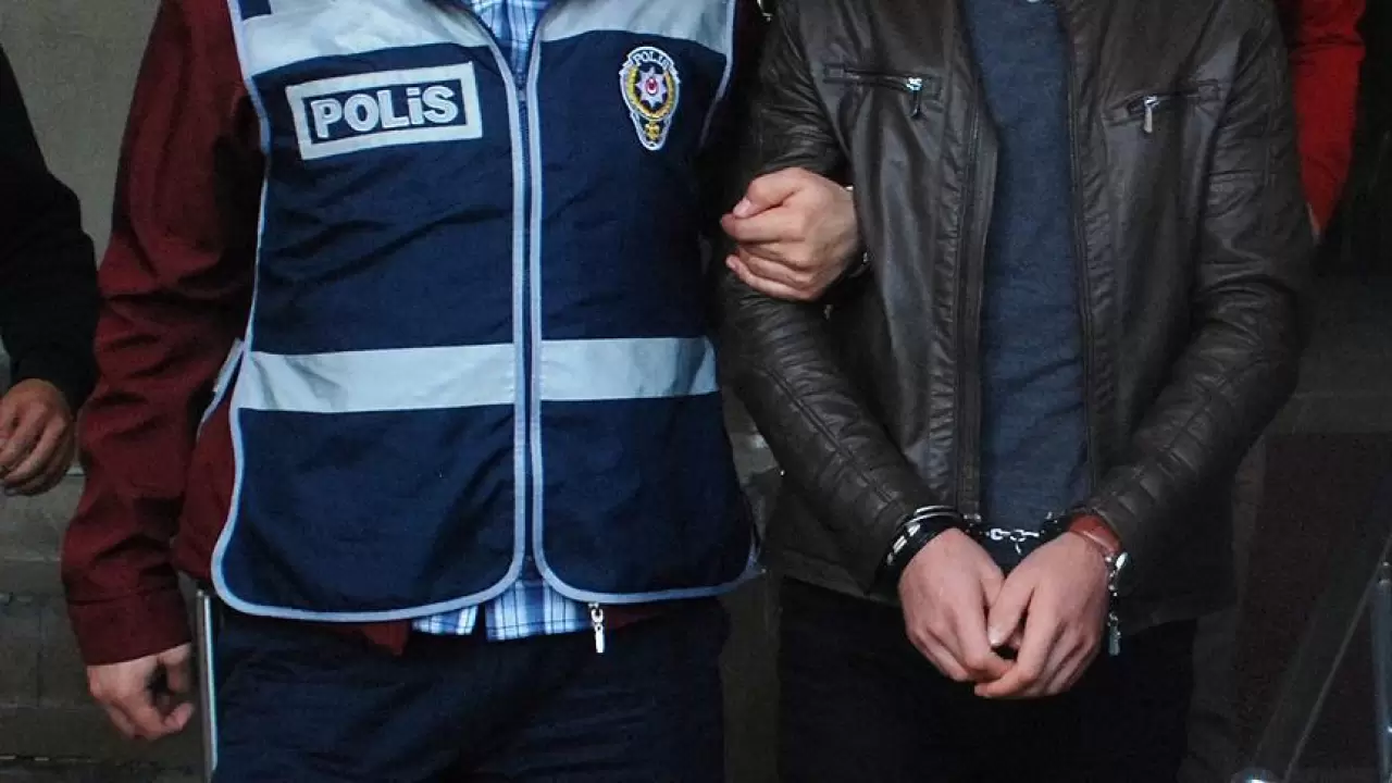 İzmir Cumhuriyet Başsavcılığı koordinesinde yürütülen operasyon kapsamında, sahte kaza tutanaklarıyla