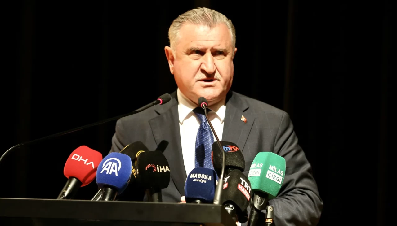 Gençlik ve Spor Bakanı Osman Aşkın Bak, AK Parti Muğla
