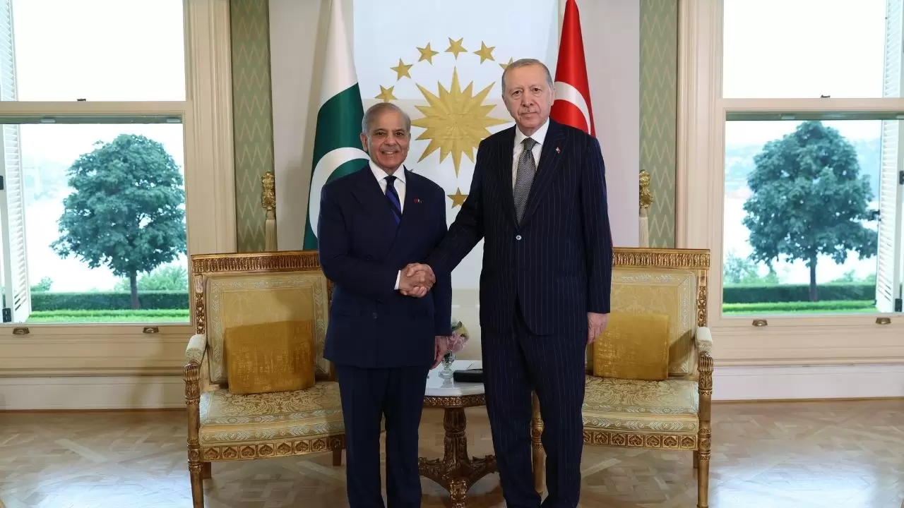 Cumhurbaşkanı Recep Tayyip Erdoğan, resmi temaslarda bulunmak üzere Türkiye'ye gelen
