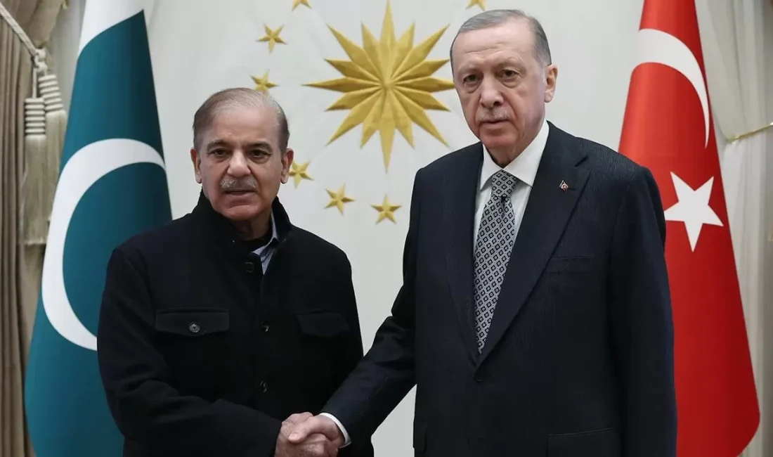Cumhurbaşkanlığı İletişim Başkanı Burhanettin Duran, Pakistan Başbakanı Şahbaz Şerif'in, Cumhurbaşkanı