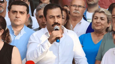 Cumhuriyet Halk Partisi (CHP) genel merkezinin parti içi yapılandırma ve