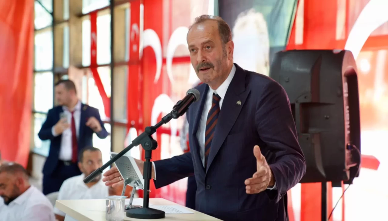 MHP Genel Sekreter Yardımcısı ve İzmir Milletvekili Tamer Osmanağaoğlu, İzmir'in