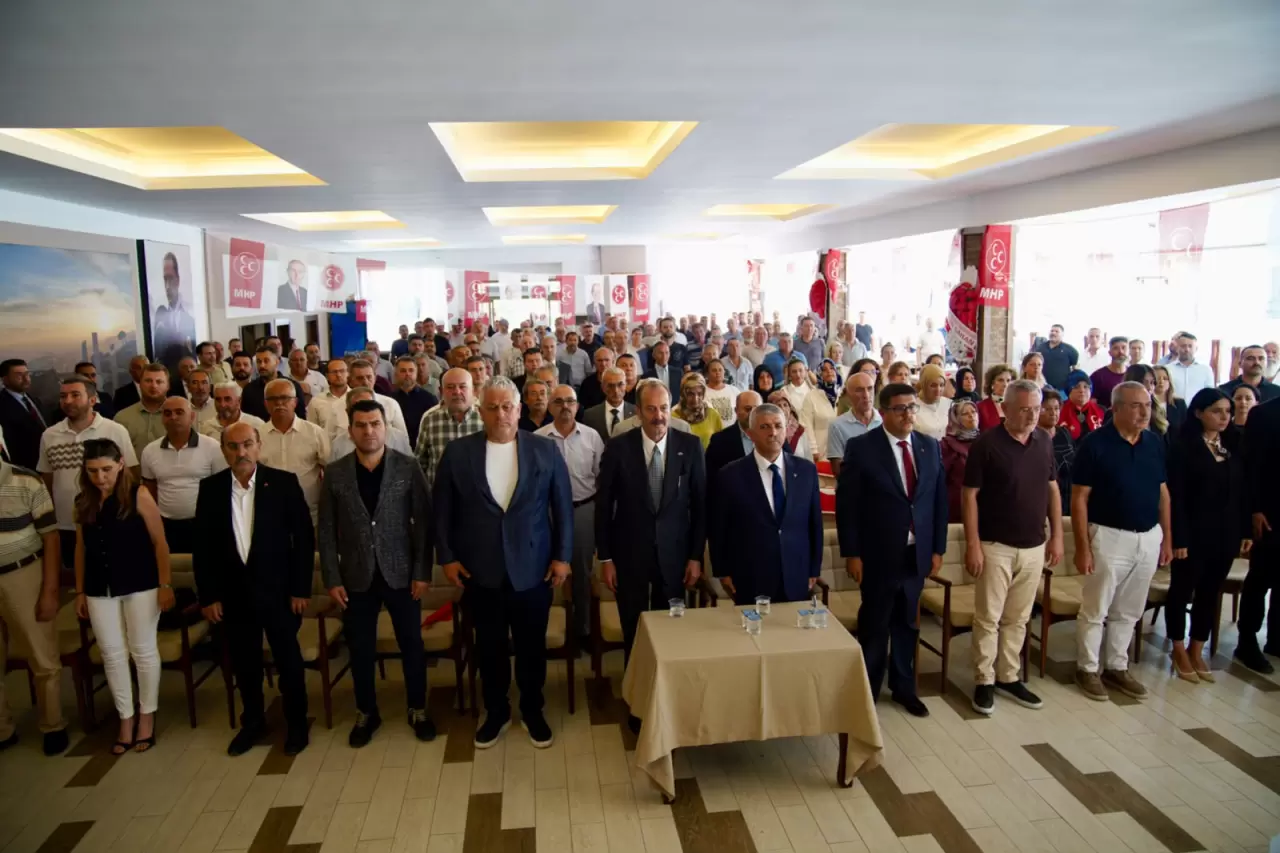 Milliyetçi Hareket Partisi (MHP) Genel Sekreter Yardımcısı ve İzmir Milletvekili