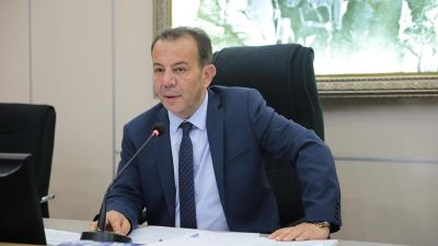 Bolu'da görevden uzaklaştırılan Belediye Başkanı Tanju Özcan’ın da aralarında bulunduğu