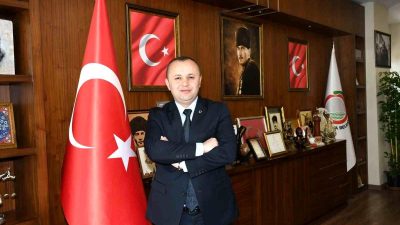 Amasya Belediye Başkanı Turgay Sevindi, 17 belediye meclis üyesiyle birlikte