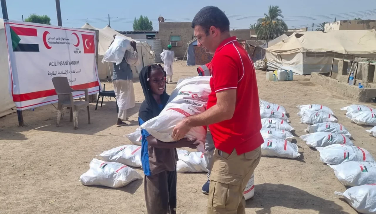Türk Kızılay, Sudan'da yaşanan insani kriz karşısında Sudan Kızılayı ile