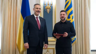 Ukrayna Devlet Başkanı Volodimir Zelenskiy, devletler arası iş birliği ile