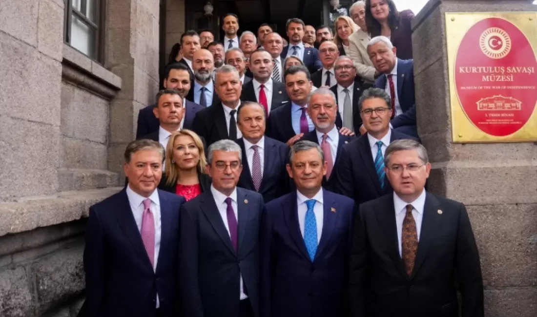 Yeni Parti'de yönetim kadrosu netleşti. Genel Başkan Özgür Özel başkanlığında