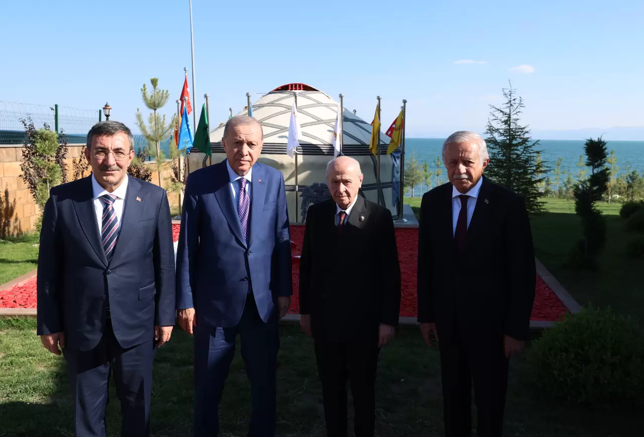 Cumhurbaşkanı Recep Tayyip Erdoğan ve MHP Genel Başkanı Devlet Bahçeli,
