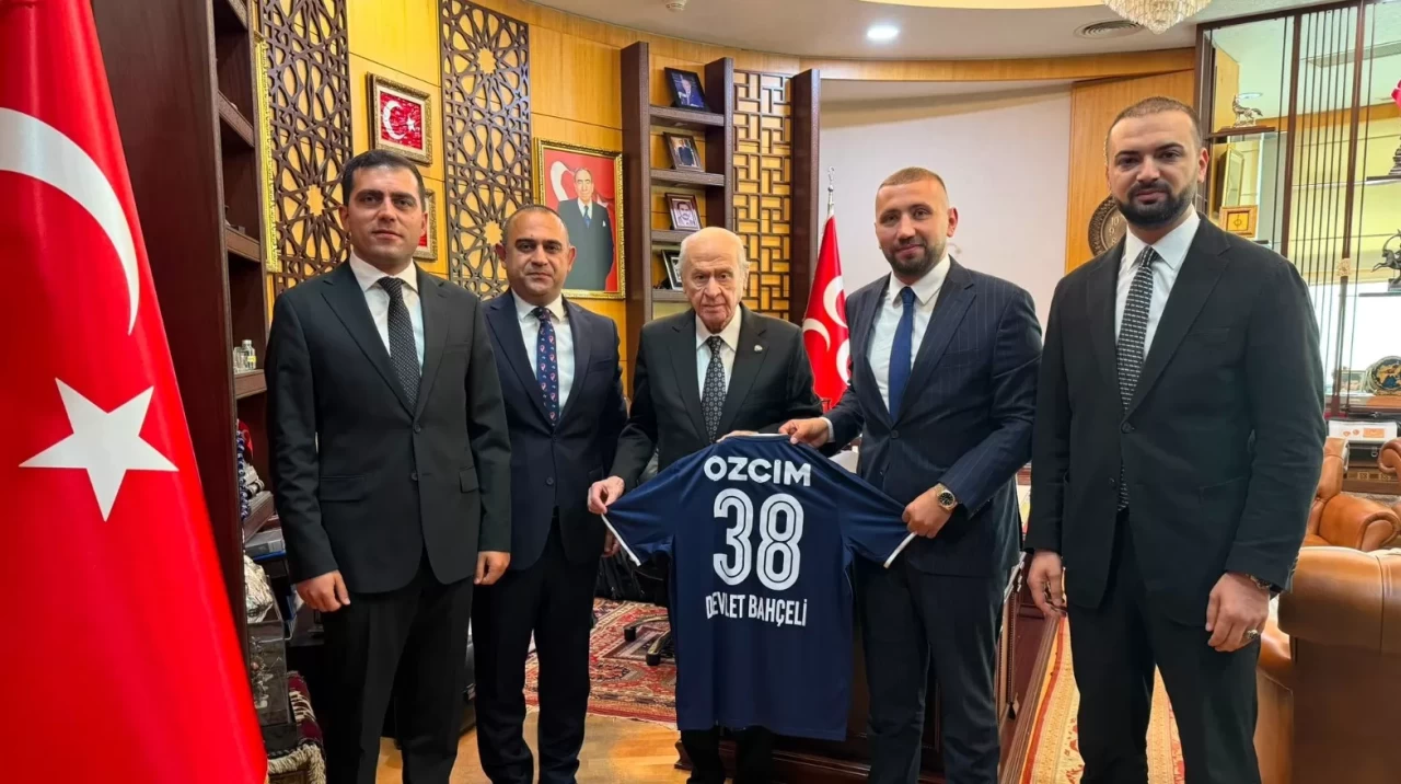 TFF 3. Lig ekiplerinden Erciyes 38 FK yönetimi, MHP Genel