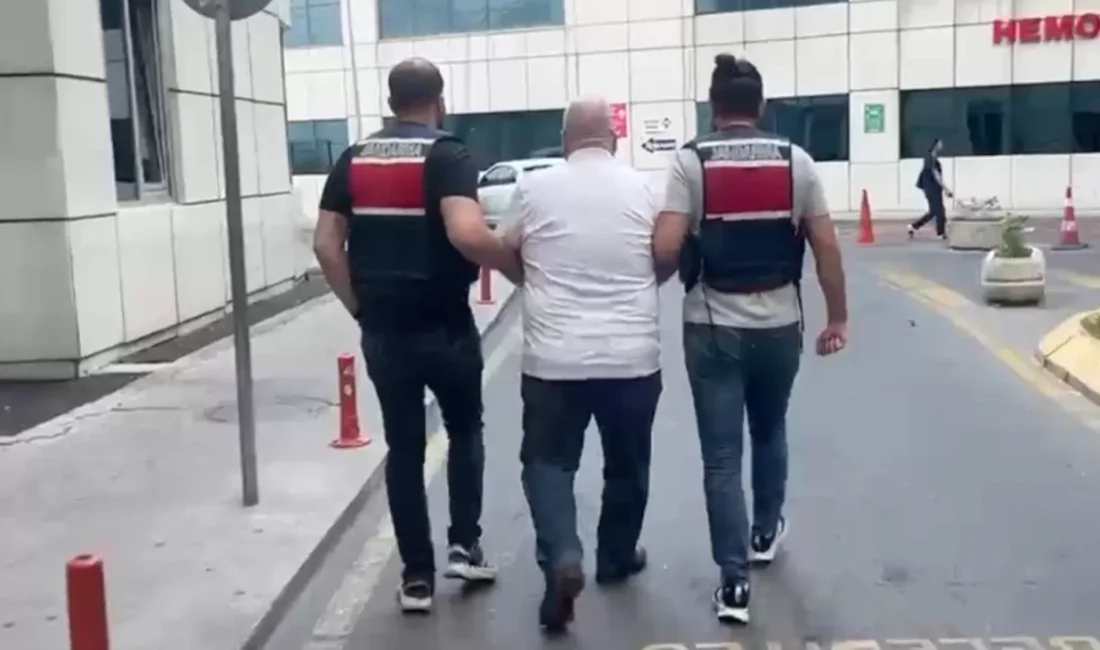 İstanbul merkezli düzenlenen operasyonda, kendilerini MİT mensubu olarak tanıtıp Adalet